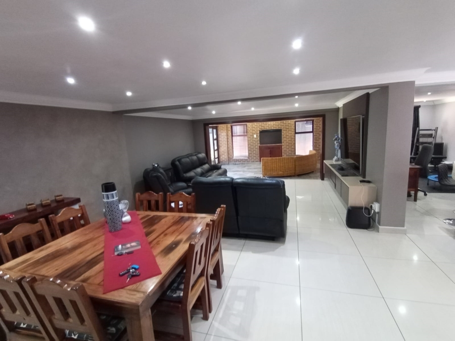 3 Bedroom Property for Sale in Vanderbijlpark SW 5 Gauteng