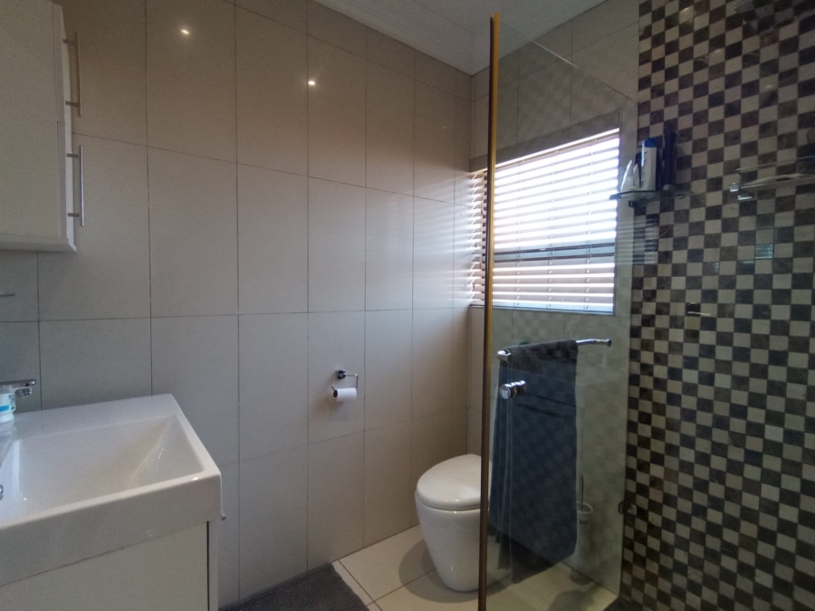 3 Bedroom Property for Sale in Vanderbijlpark SW 5 Gauteng