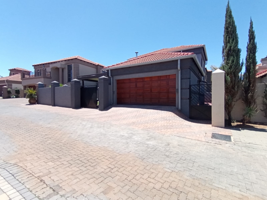 3 Bedroom Property for Sale in Vanderbijlpark SW 5 Gauteng