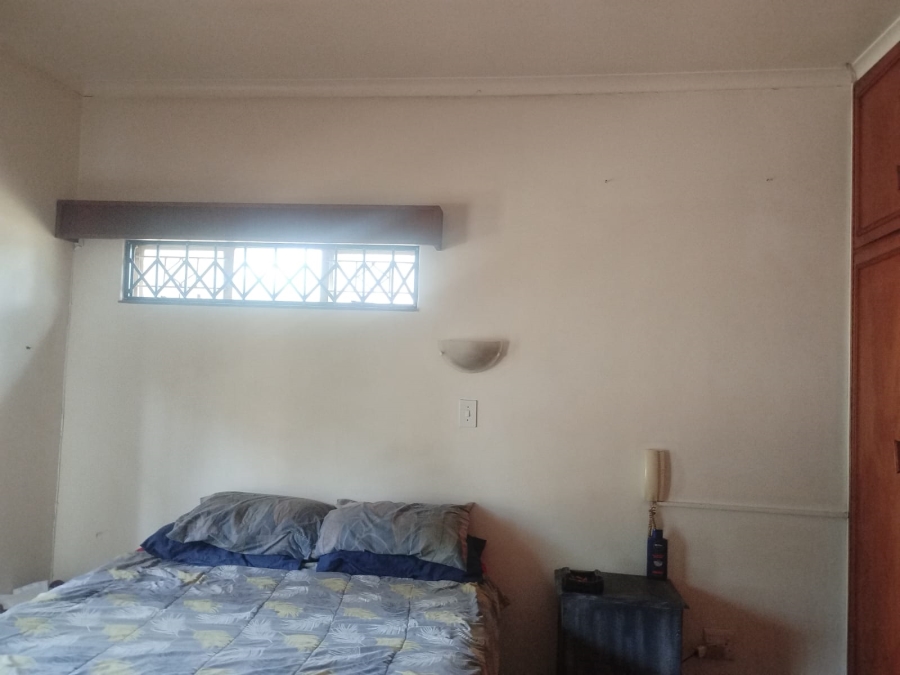 4 Bedroom Property for Sale in Unitas Park Gauteng