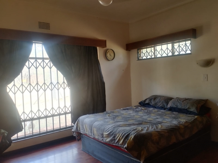 4 Bedroom Property for Sale in Unitas Park Gauteng