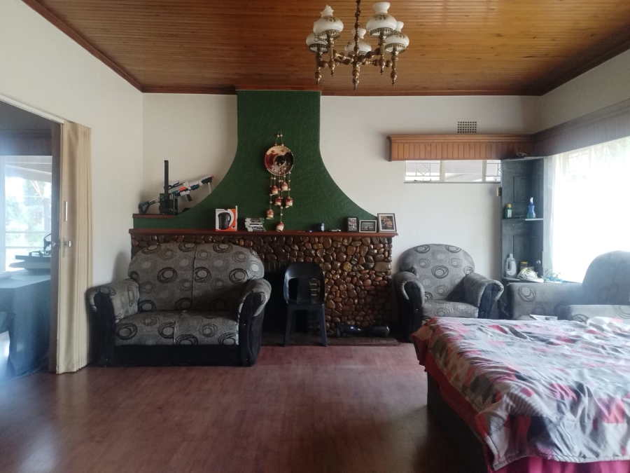 4 Bedroom Property for Sale in Unitas Park Gauteng