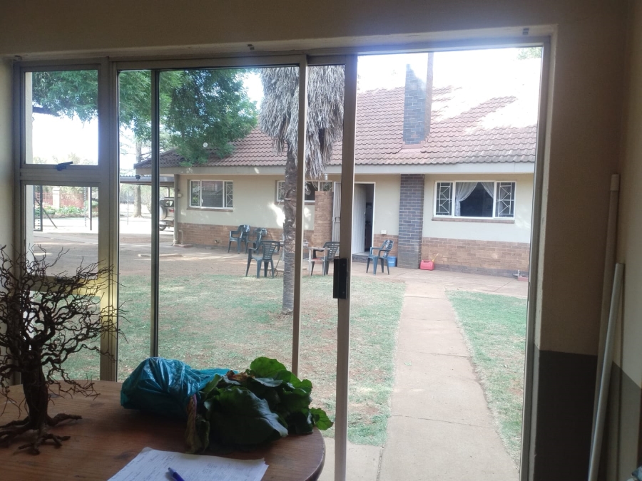 4 Bedroom Property for Sale in Unitas Park Gauteng