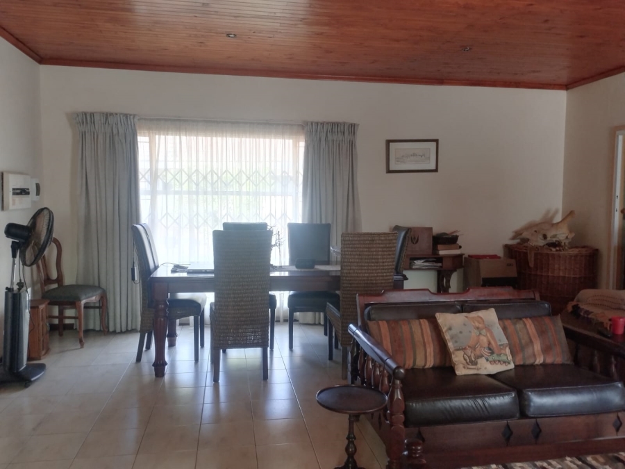 4 Bedroom Property for Sale in Unitas Park Gauteng