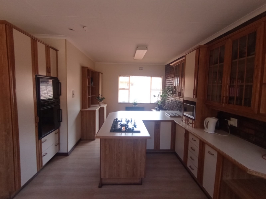 4 Bedroom Property for Sale in Three Rivers East Gauteng