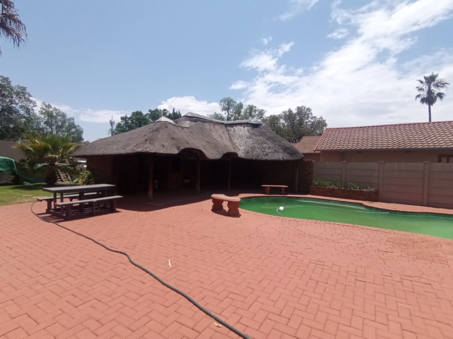 4 Bedroom Property for Sale in Three Rivers East Gauteng