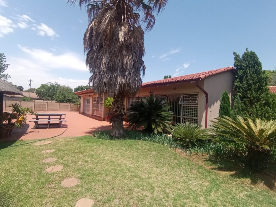 4 Bedroom Property for Sale in Three Rivers East Gauteng