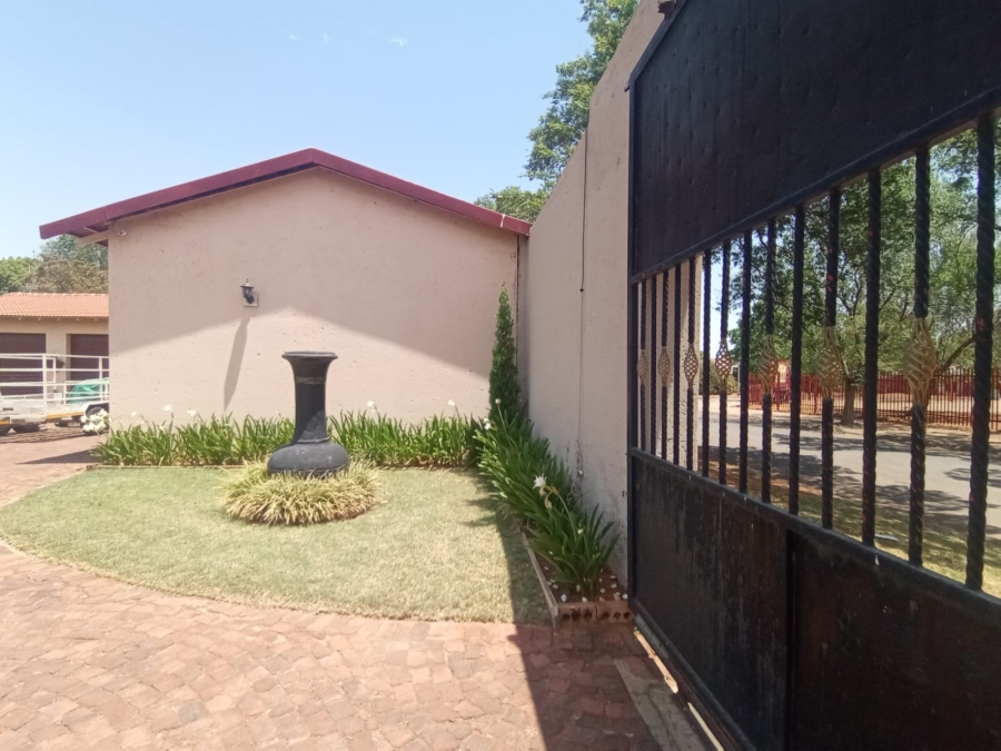 4 Bedroom Property for Sale in Three Rivers East Gauteng