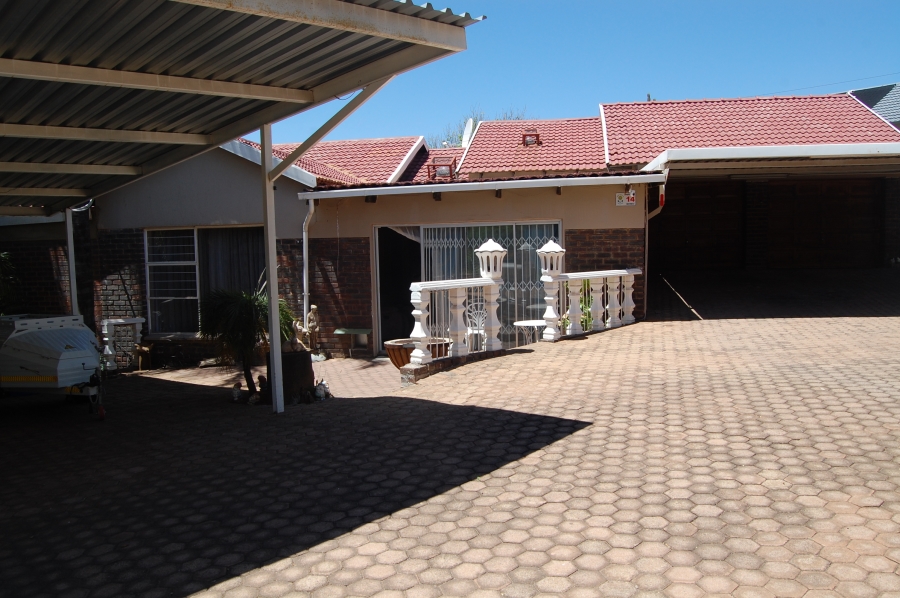 3 Bedroom Property for Sale in Rant En Dal Gauteng