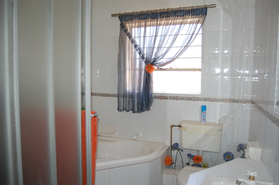 3 Bedroom Property for Sale in Rant En Dal Gauteng