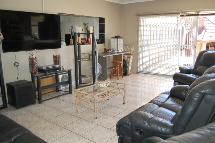 3 Bedroom Property for Sale in Rant En Dal Gauteng