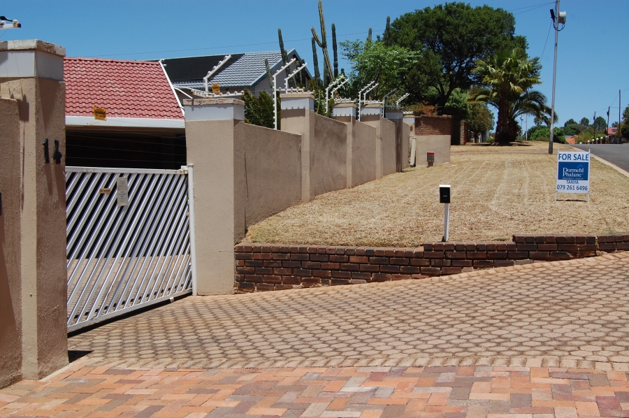 3 Bedroom Property for Sale in Rant En Dal Gauteng