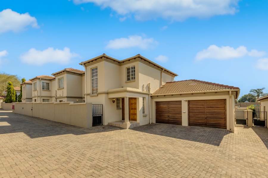 4 Bedroom Property for Sale in North Riding AH Gauteng