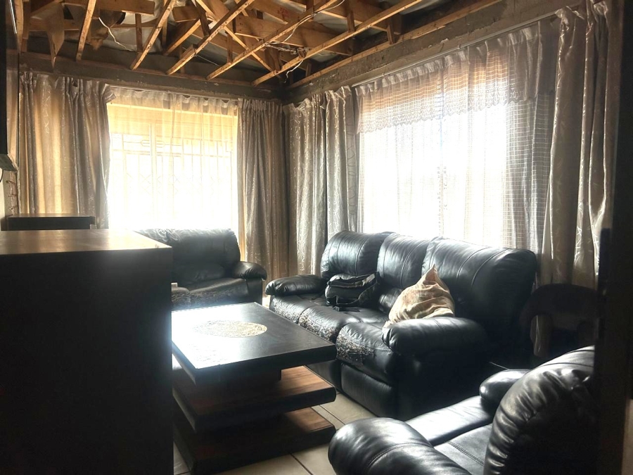 3 Bedroom Property for Sale in Moleleki Gauteng