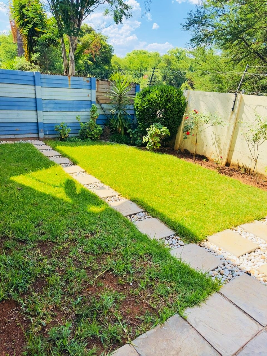 2 Bedroom Property for Sale in Willow Park Manor Gauteng