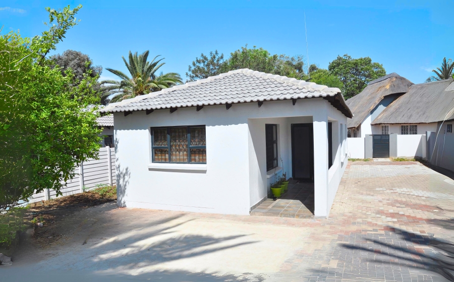 To Let 2 Bedroom Property for Rent in Buccleuch Gauteng