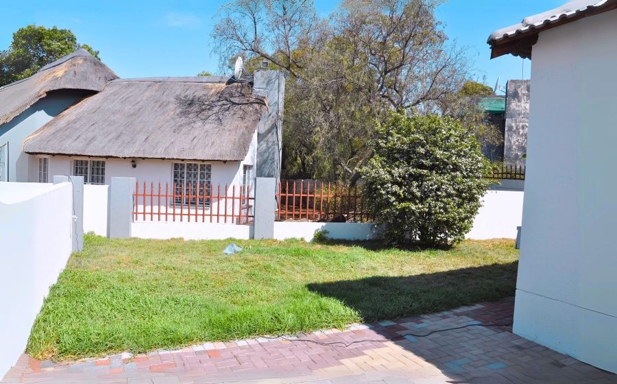 To Let 2 Bedroom Property for Rent in Buccleuch Gauteng