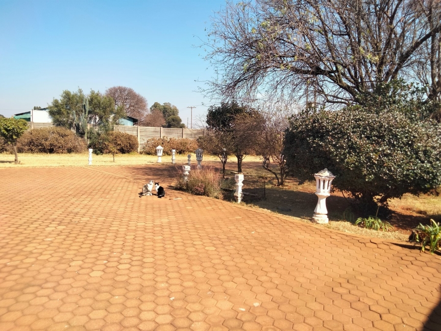 3 Bedroom Property for Sale in Tarlton Gauteng