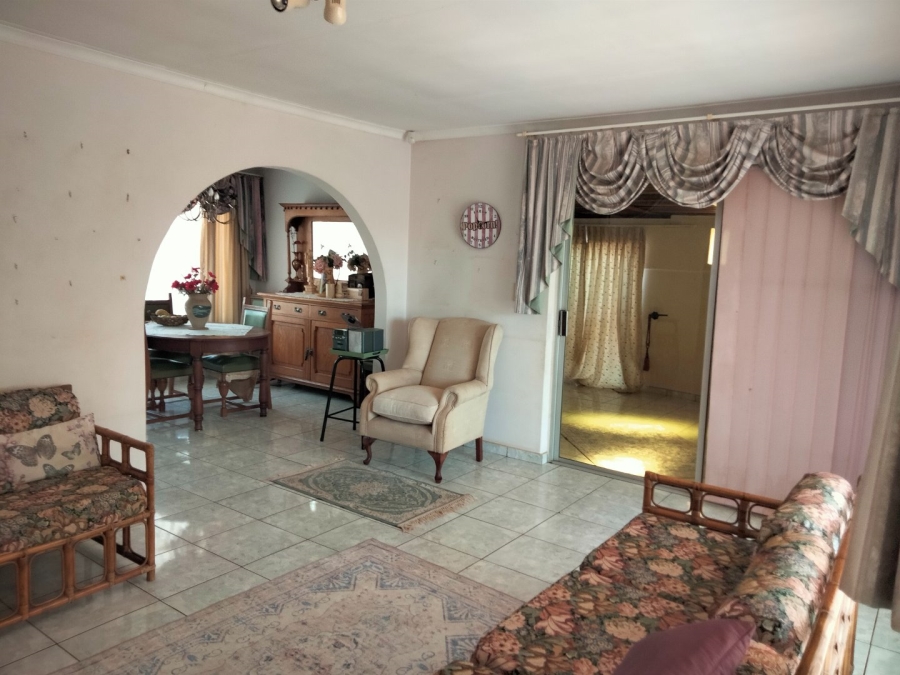 3 Bedroom Property for Sale in Tarlton Gauteng