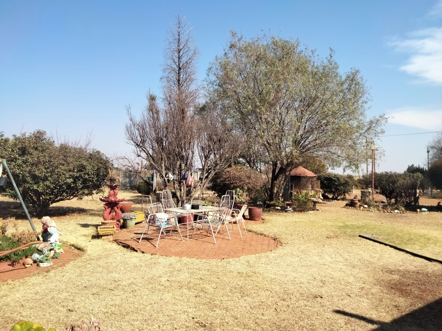 3 Bedroom Property for Sale in Tarlton Gauteng