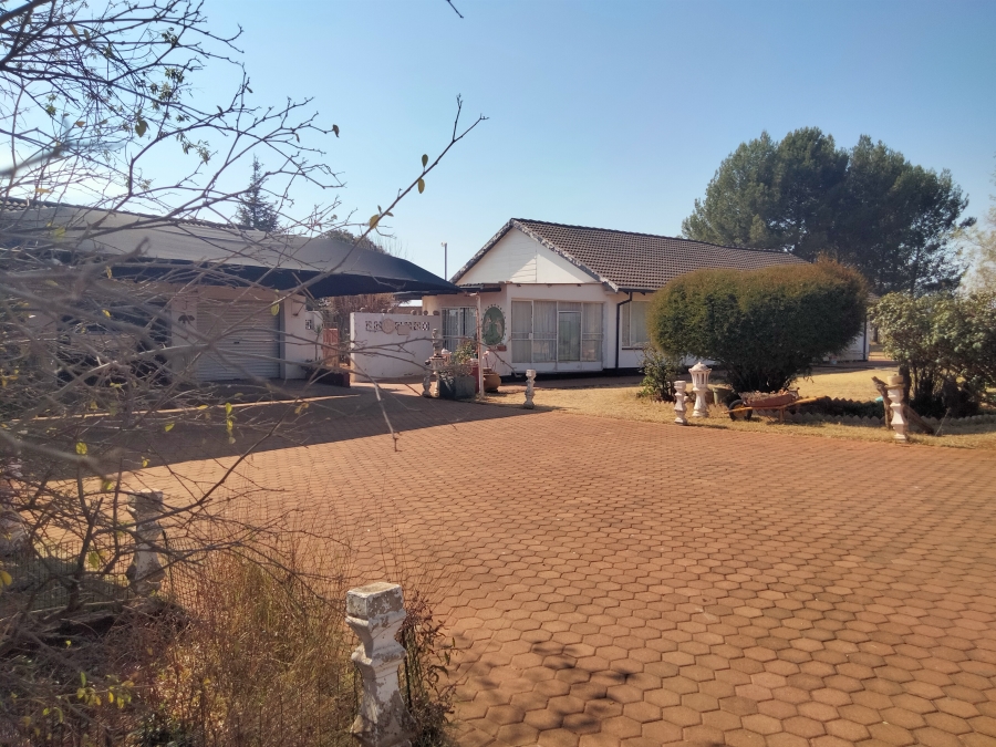 3 Bedroom Property for Sale in Tarlton Gauteng