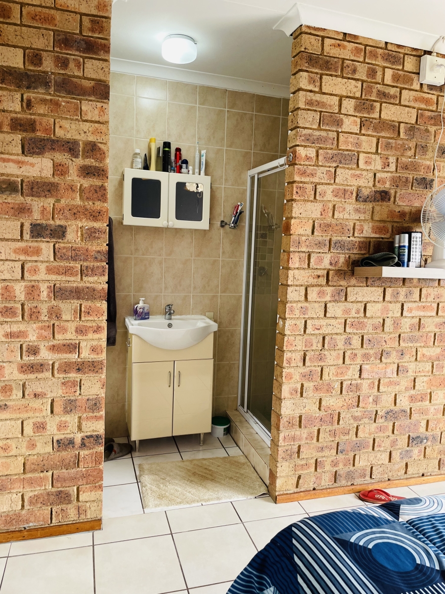 3 Bedroom Property for Sale in Rangeview Gauteng