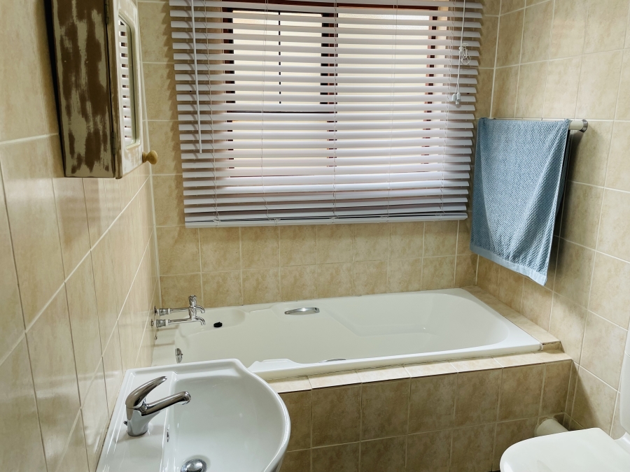3 Bedroom Property for Sale in Rangeview Gauteng