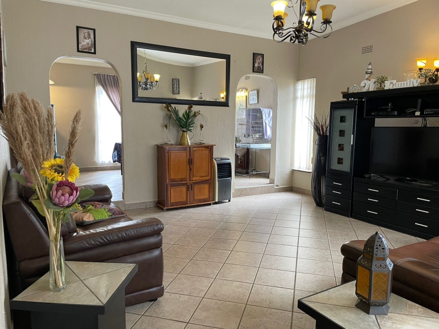 4 Bedroom Property for Sale in Noordheuwel Gauteng