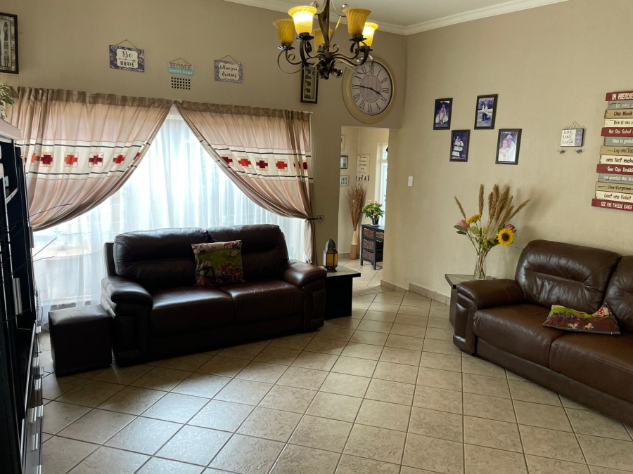 4 Bedroom Property for Sale in Noordheuwel Gauteng