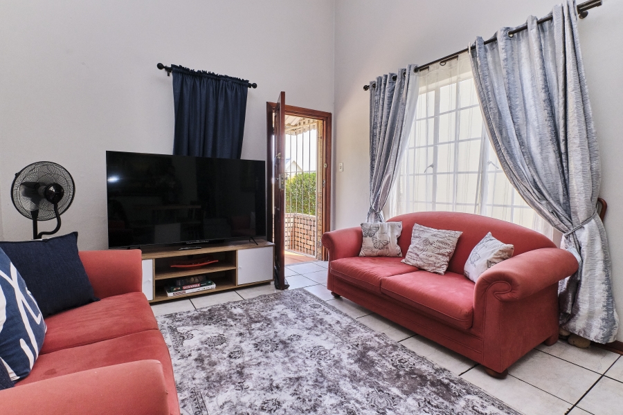 3 Bedroom Property for Sale in Radiokop Gauteng