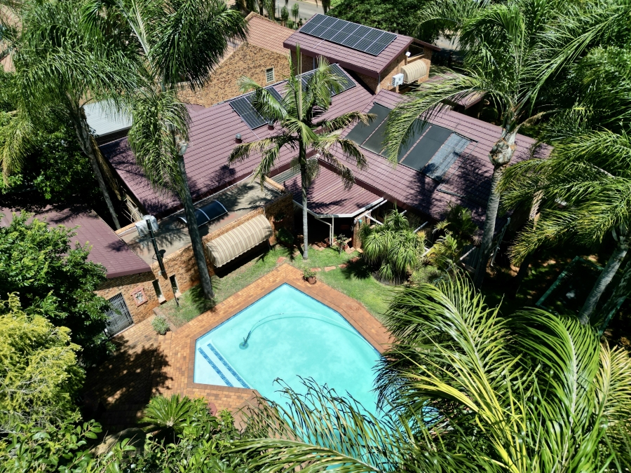 5 Bedroom Property for Sale in La Montagne Gauteng