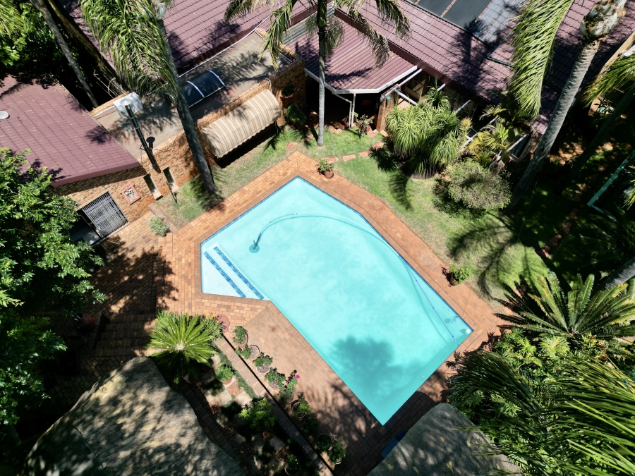 5 Bedroom Property for Sale in La Montagne Gauteng