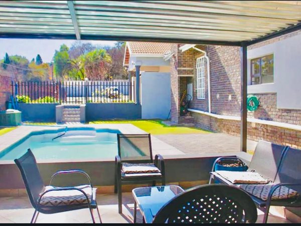 To Let 4 Bedroom Property for Rent in Ferndale Gauteng