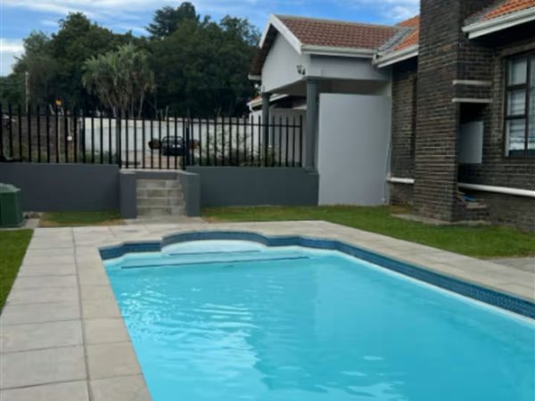 To Let 4 Bedroom Property for Rent in Ferndale Gauteng