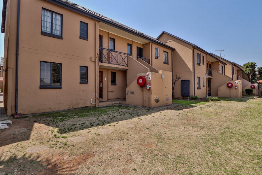 2 Bedroom Property for Sale in Albermarle Gauteng