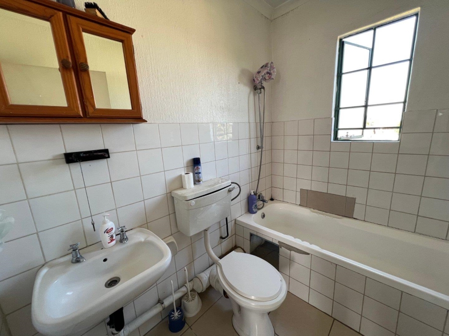 2 Bedroom Property for Sale in Albermarle Gauteng