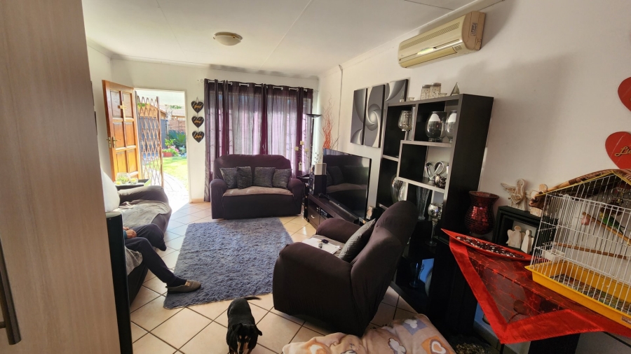 3 Bedroom Property for Sale in Annlin Gauteng