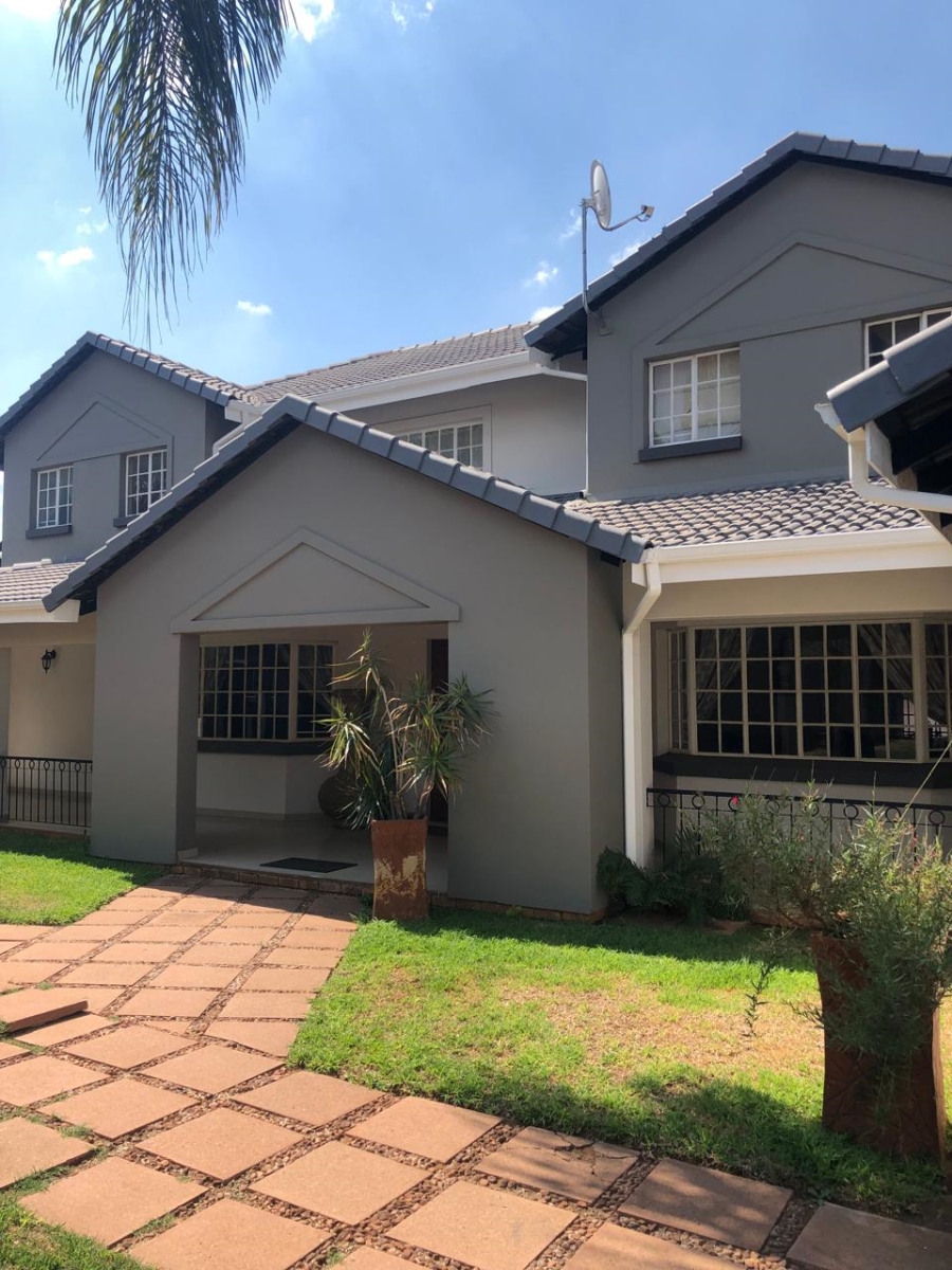 5 Bedroom Property for Sale in Montana Park Gauteng