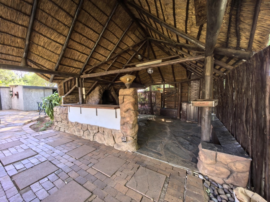 4 Bedroom Property for Sale in Waverley Gauteng