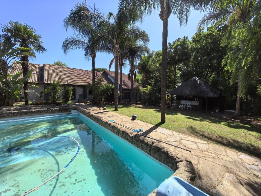 4 Bedroom Property for Sale in Waverley Gauteng