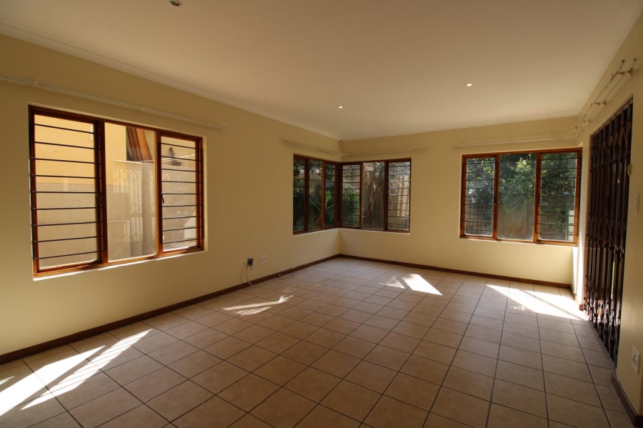 To Let 3 Bedroom Property for Rent in Rivonia Gauteng