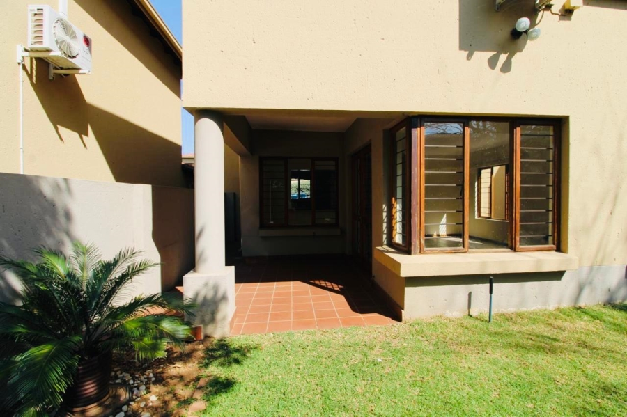 To Let 3 Bedroom Property for Rent in Rivonia Gauteng