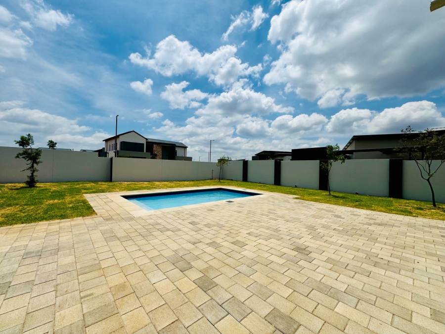 4 Bedroom Property for Sale in Midstream Heights Gauteng