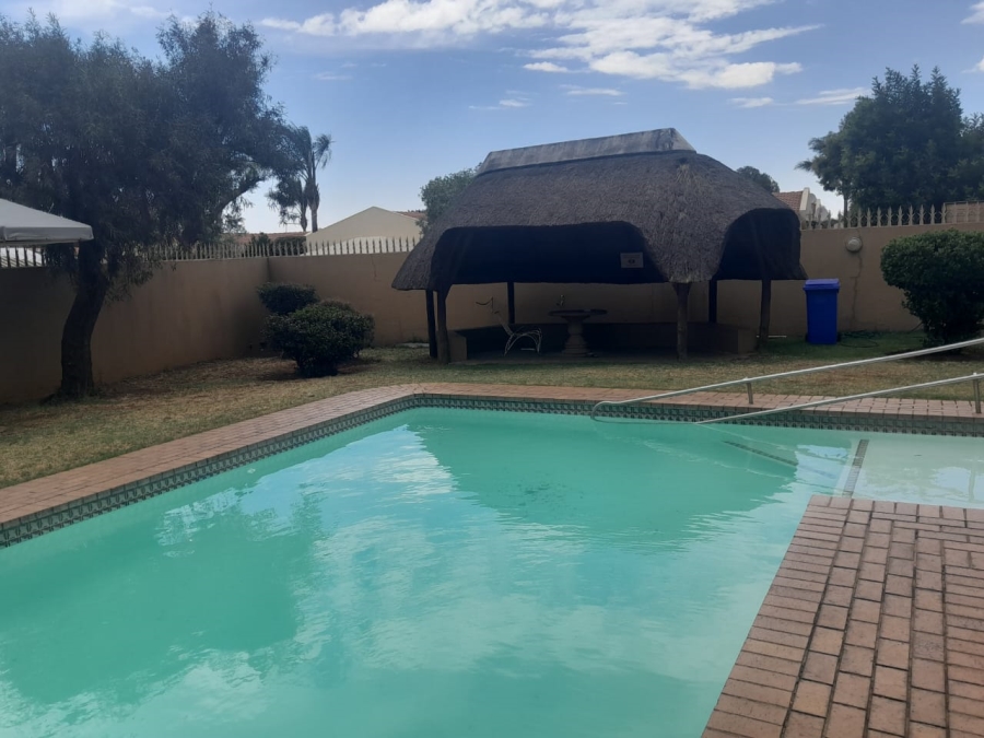 To Let 2 Bedroom Property for Rent in Meyersdal Gauteng