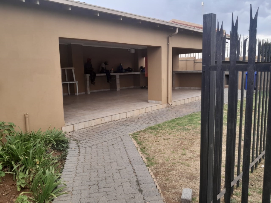 To Let 2 Bedroom Property for Rent in Meyersdal Gauteng