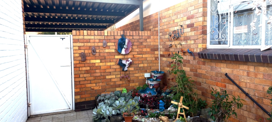 3 Bedroom Property for Sale in Selcourt Gauteng