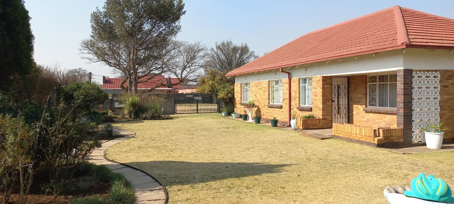 3 Bedroom Property for Sale in Selcourt Gauteng