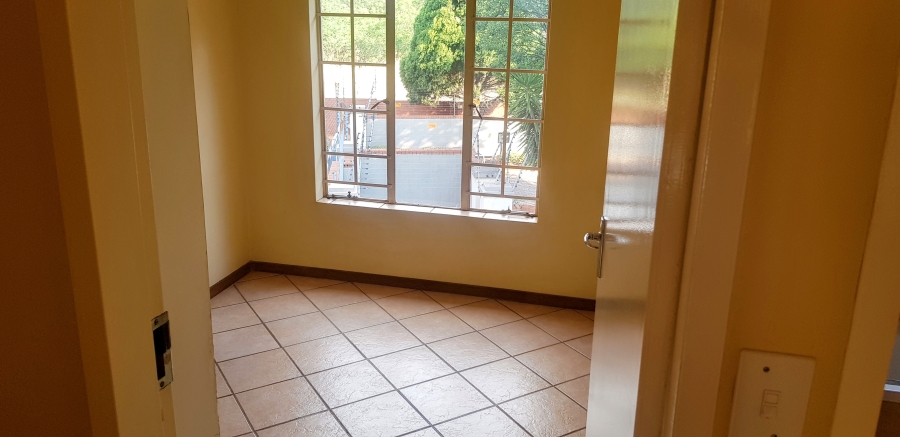 To Let 3 Bedroom Property for Rent in Die Hoewes Gauteng