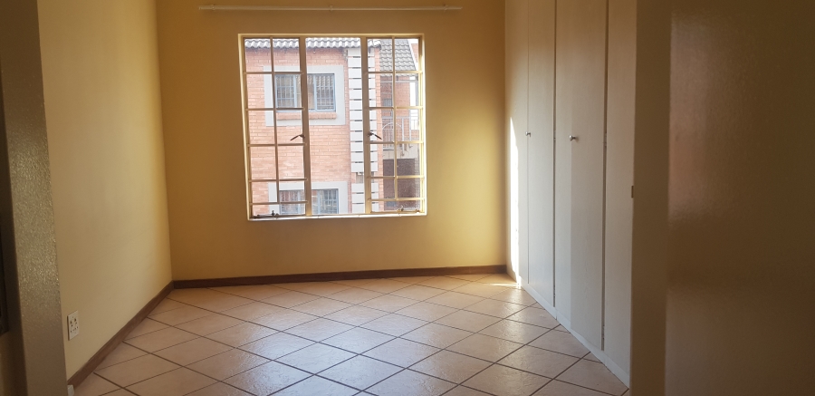 To Let 3 Bedroom Property for Rent in Die Hoewes Gauteng