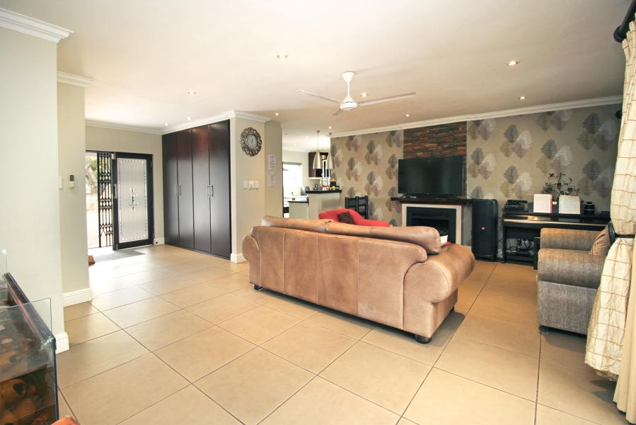 3 Bedroom Property for Sale in Gallo Manor Gauteng